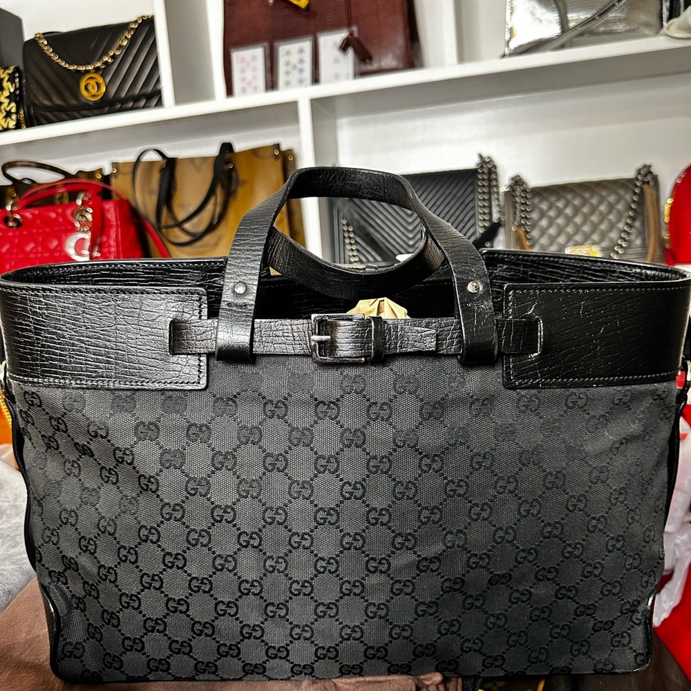 Gucci Black Large hand bag with Iconic Design